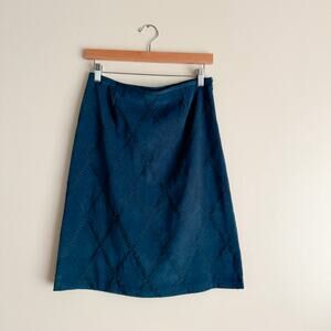 Norton McNaughton Teal Suede Stitched Knee Length Skirt - 6 Petite